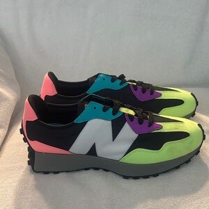 New Balance 327 multi color size 10.5 M